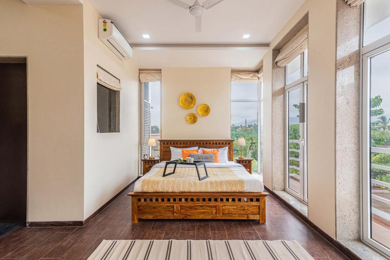 Sierra Skies By Stayvista - A Mountain-View Villa Featuring A Rooftop Swimming Pool, Jacuzzi, Turf, And A Gym For An Elevated Stay ロナバラ エクステリア 写真