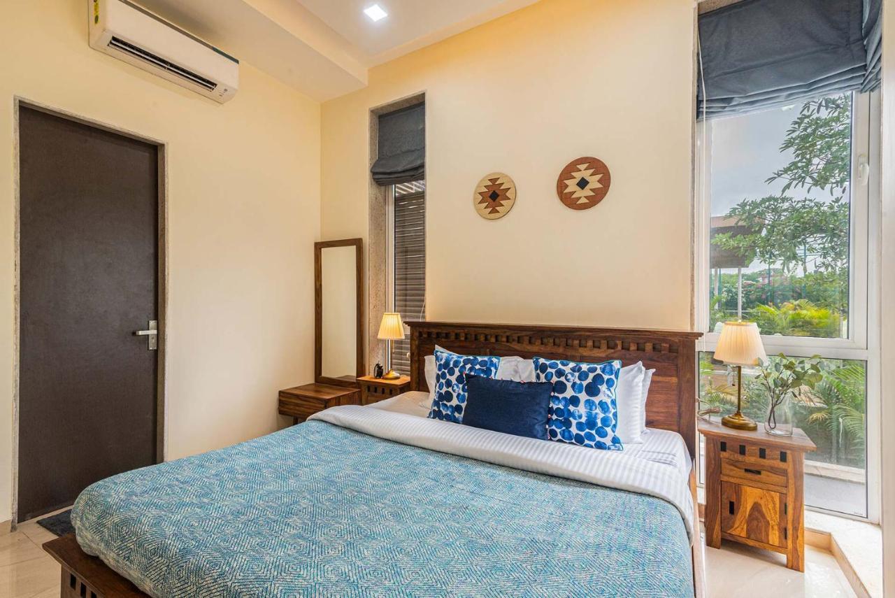 Sierra Skies By Stayvista - A Mountain-View Villa Featuring A Rooftop Swimming Pool, Jacuzzi, Turf, And A Gym For An Elevated Stay ロナバラ エクステリア 写真